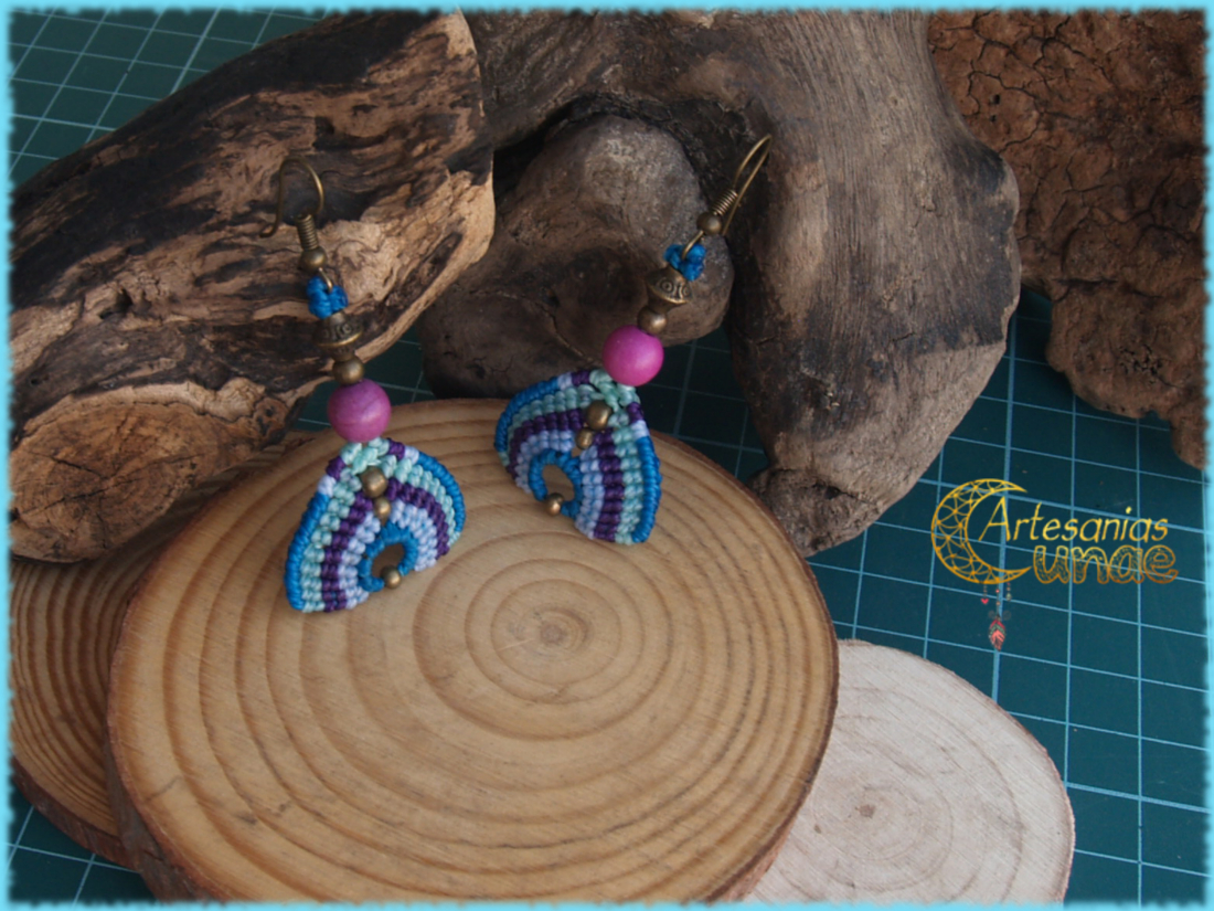 Pendientes "ISIS".