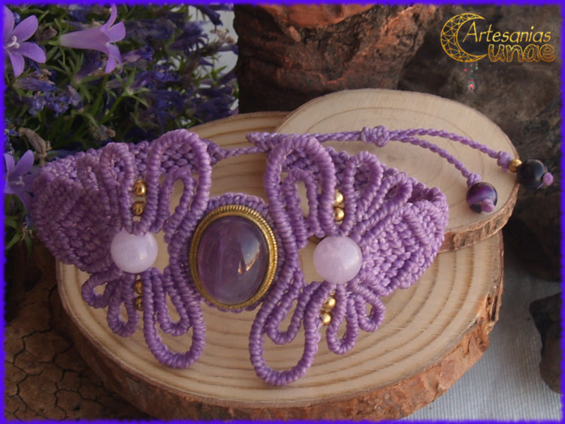 Brazalete "Amatistas".