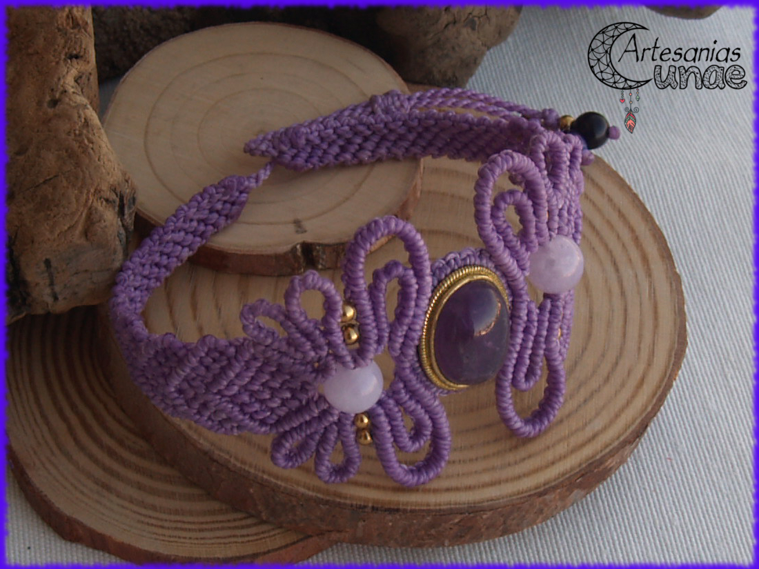 Brazalete "Amatistas".